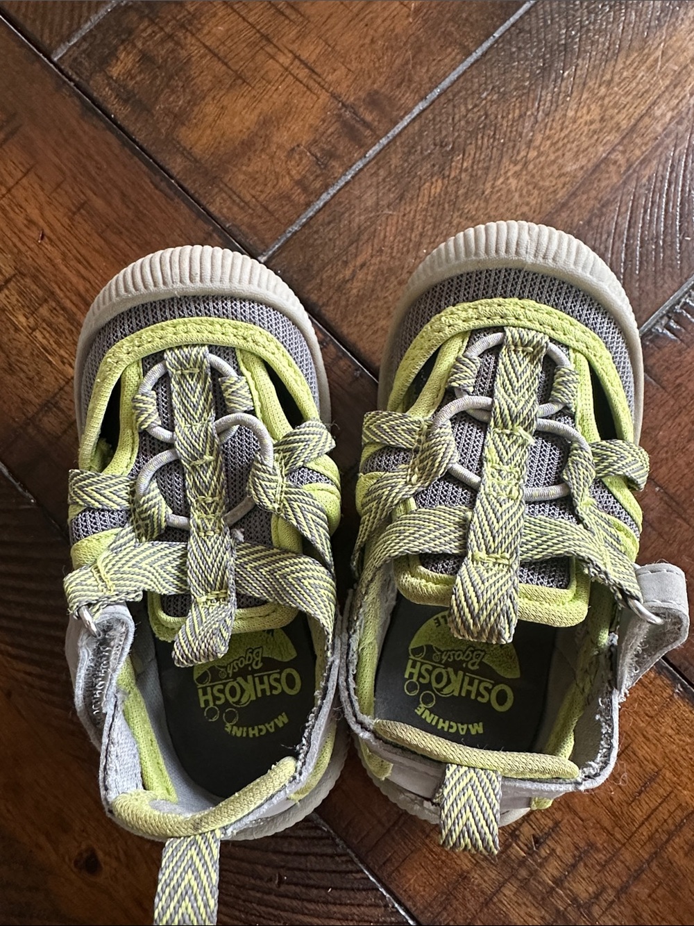 4 Pairs of Kids Summer Shoes ☀️🩴 - Picture 4 of 9